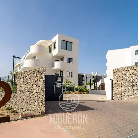Higueronrentals Greenhouse Apartment